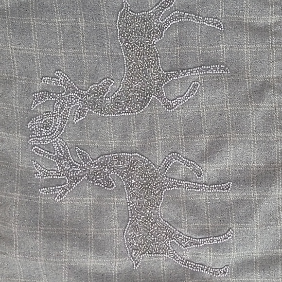 Tahari Home Plaid Embellished Reindeer 70" x 16" Table Runner, Exc Condi… - Picture 4 of 7